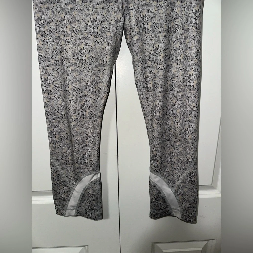 Lululemon Run Inspire Crop II Luxtreme Leggings Size 6